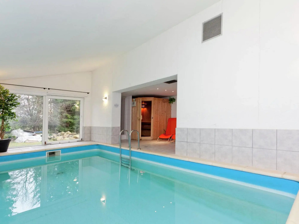 Ferienhaus mit Wellnessbereich in Elend