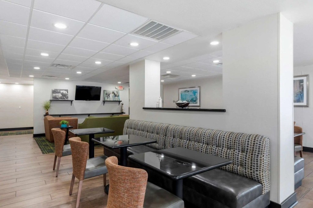 Comfort Inn Sherman - Denison Area