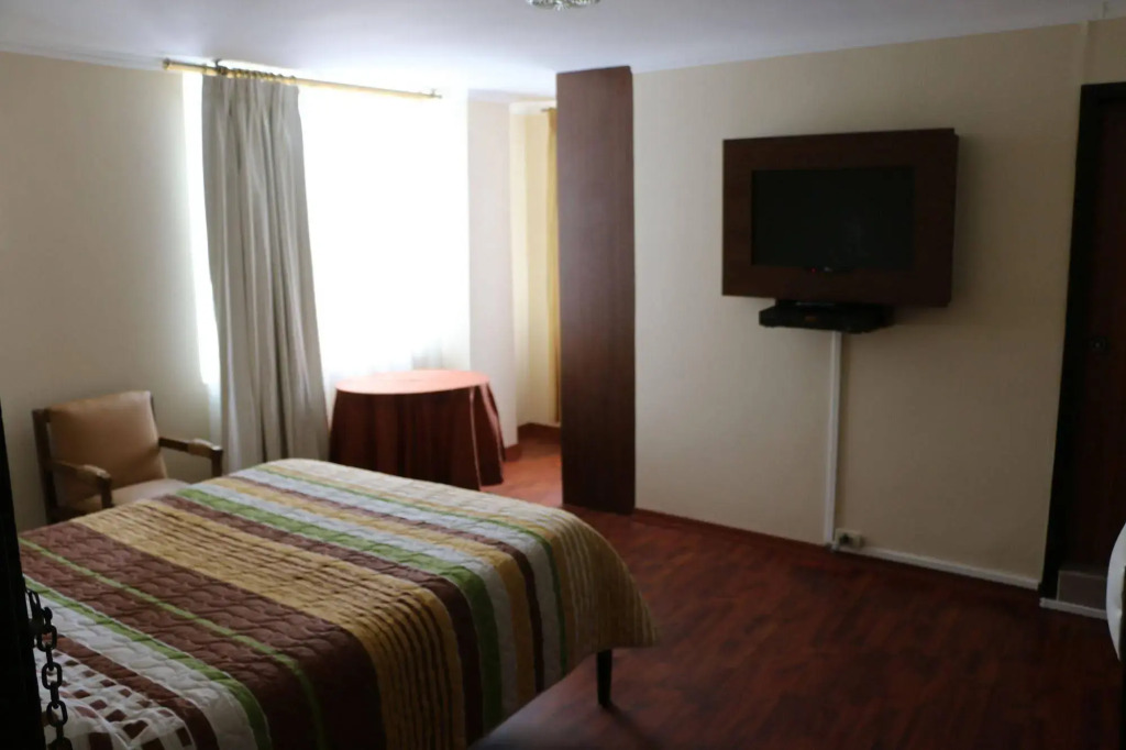 Hotel 6 De Diciembre