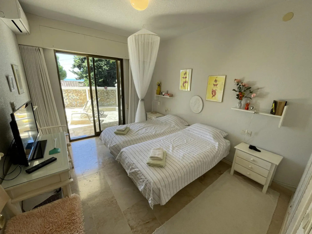 Fabulous 2 bedroom chalet with stunning views and