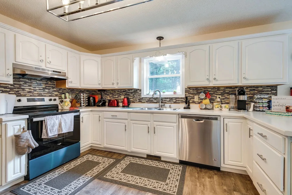 Hot Tub, Game Room & Fire Pit: Pocono Summit Home!