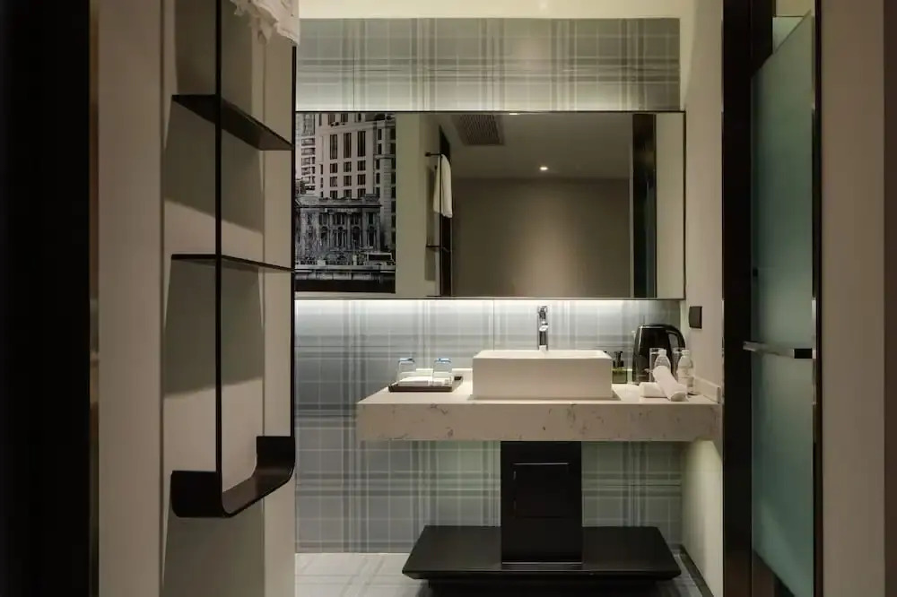 Shanghai Uin Hotel