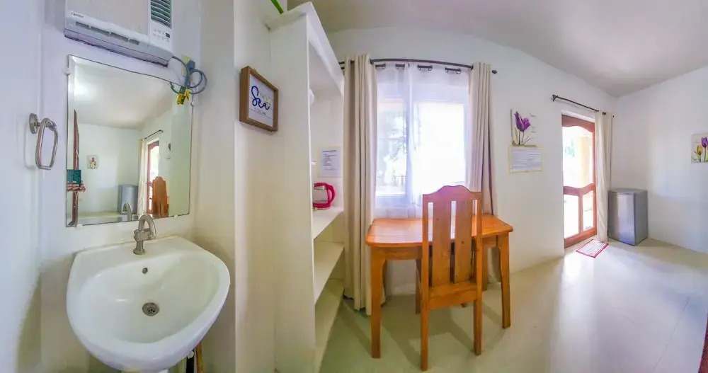 Crystal Shores Beach Resort powered by Cocotel