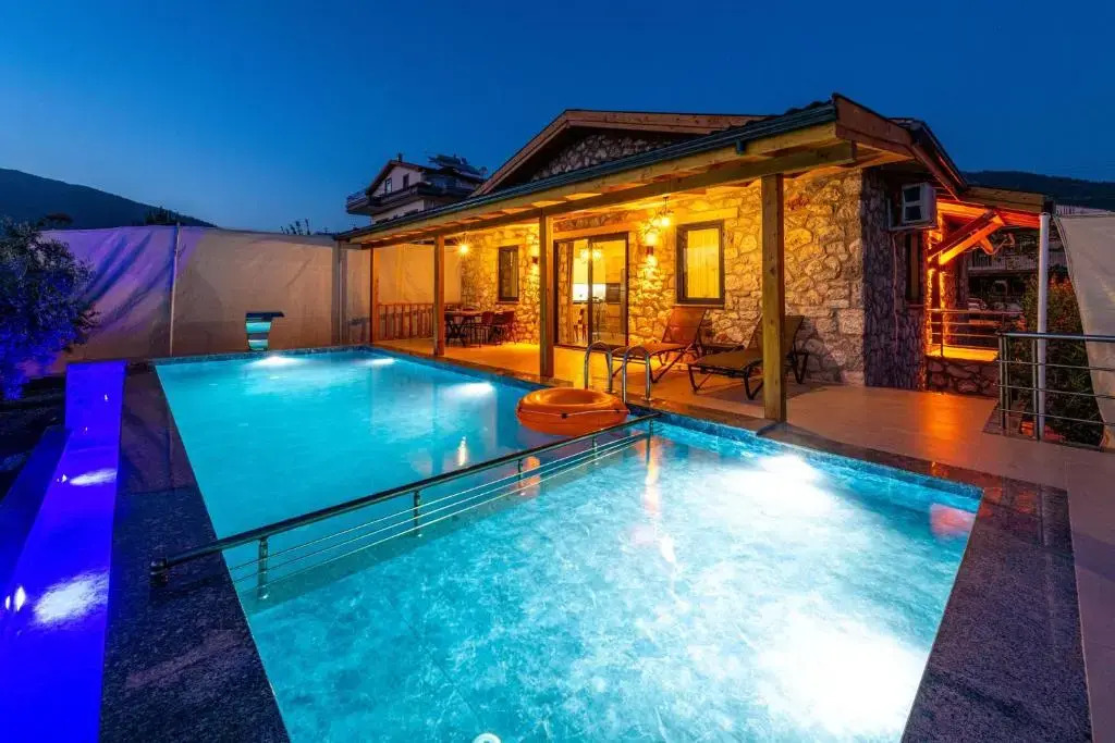 Beyza- Fethiye'de 2+1 Jakuzili Villa