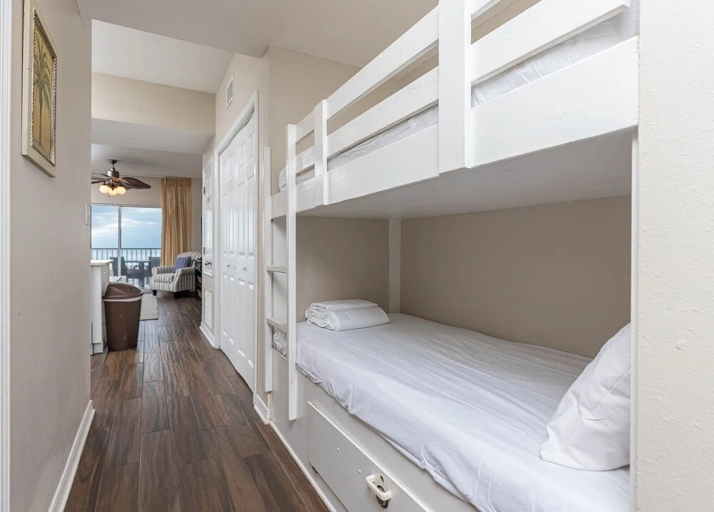 Tidewater 104 1 Bedroom Condo