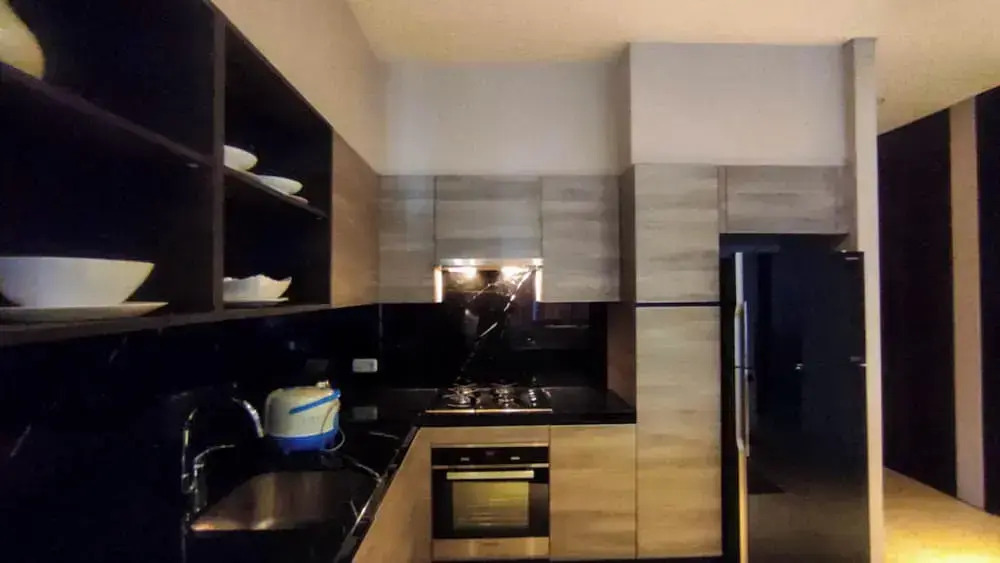 Apartment 3Br With River View In City Center At Sumatra36 Surabaya