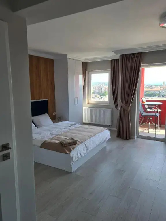 Modern Studio