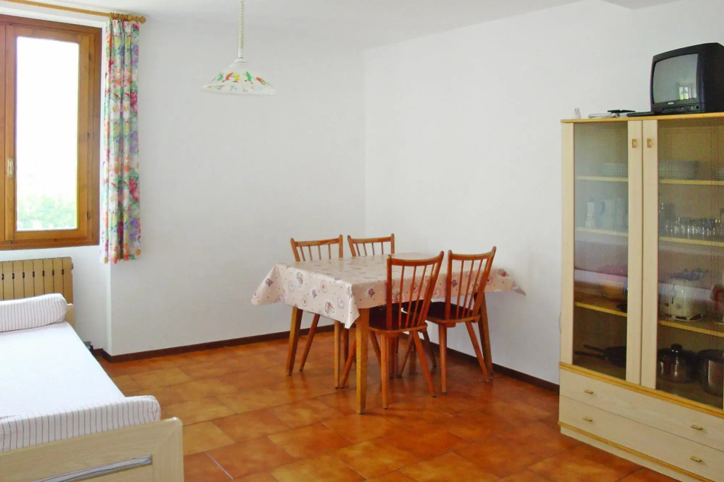 in Bezzecca with 1 bedrooms and 1 bathrooms