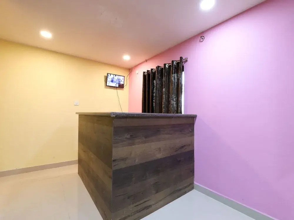 OYO 13569 Virat Residency
