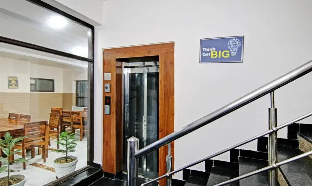 Treebo Modern Stays