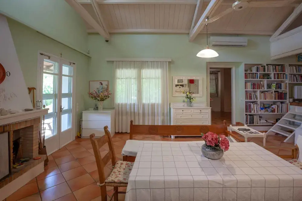 Beautiful mini eco farmhouse