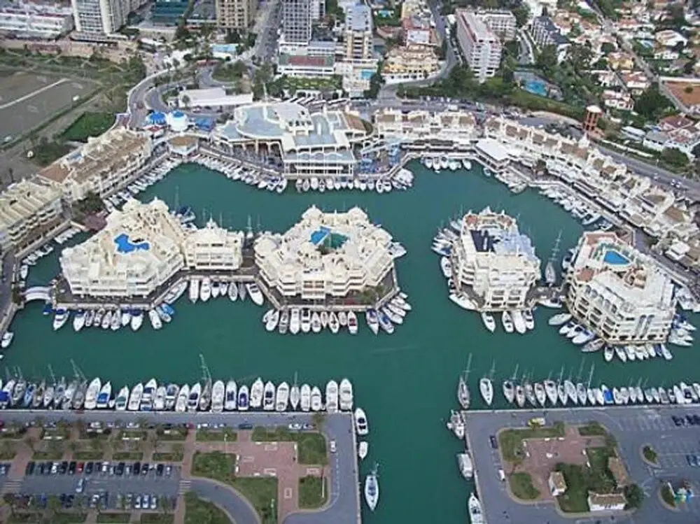 Apartment with 3 Bedrooms in Benalmádena, with Wonderful Sea View, Pool Access And Furnished Terrace
