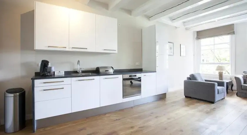 Hugo Apartments
