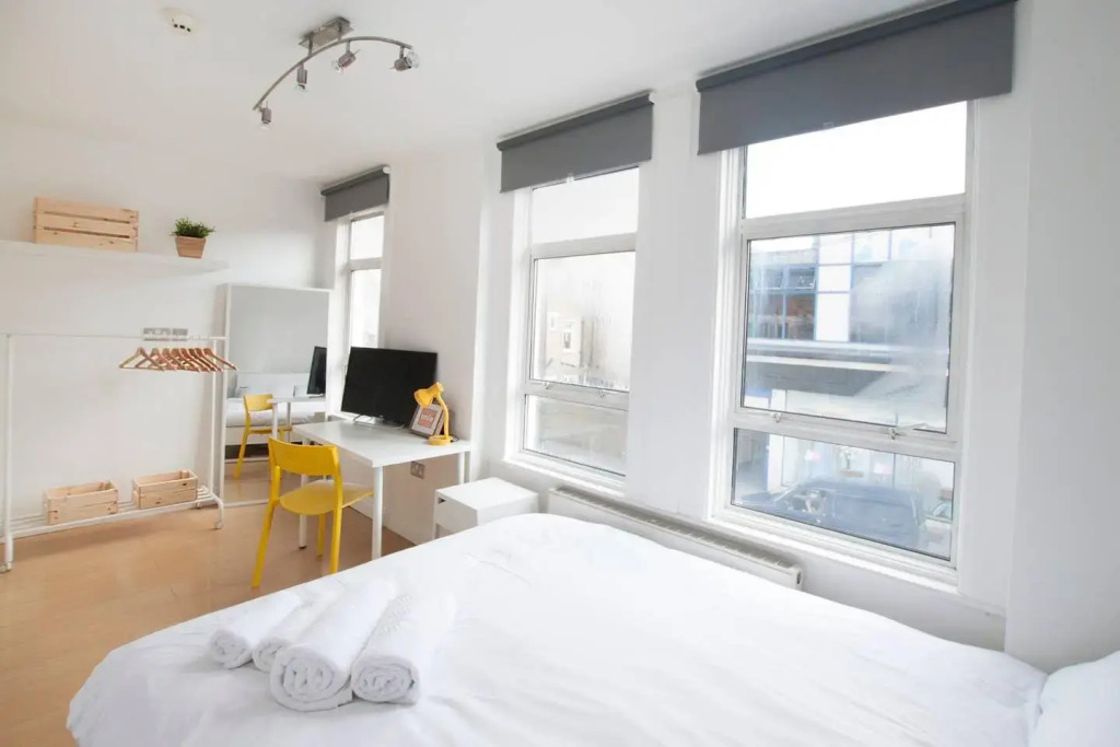 Tooting Broadway Studios & Rooms by PrimeCityHosts