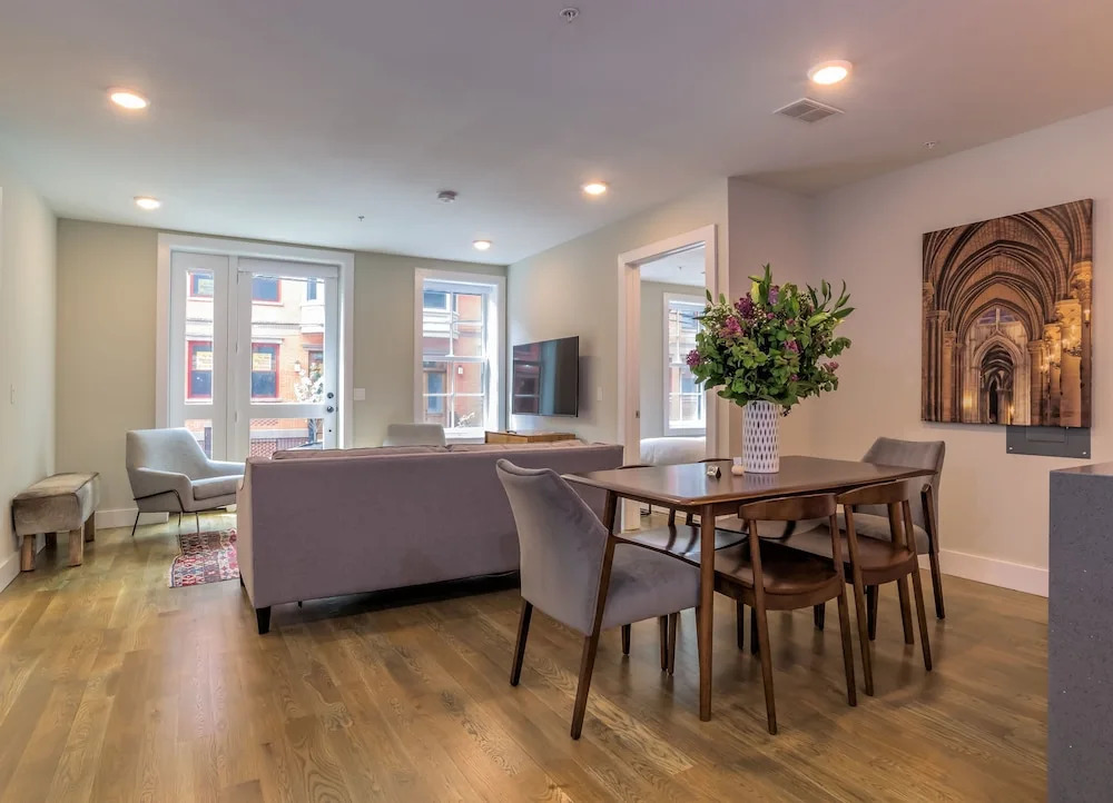 Deedee's Lofts at Grove II