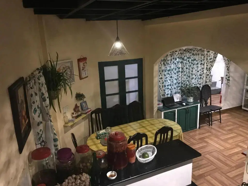 Nhà Tím Homestay