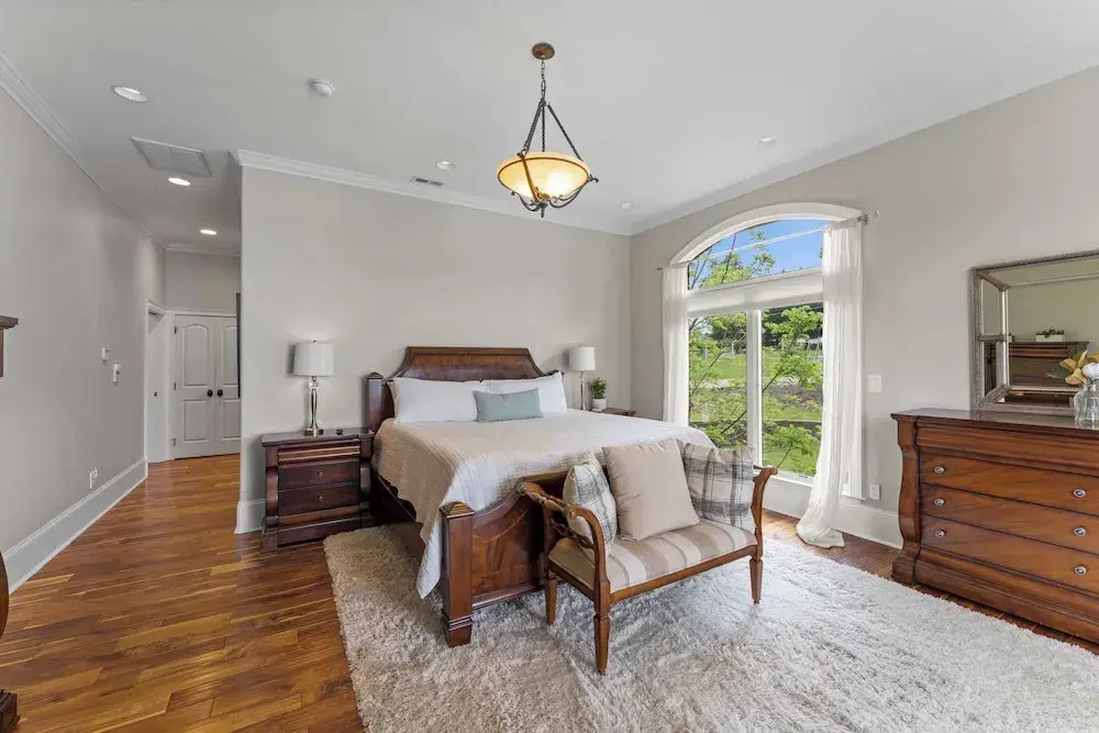 Flip Flop Therapy by Avantstay Lakefront Home w/ Game Room & Dock Access