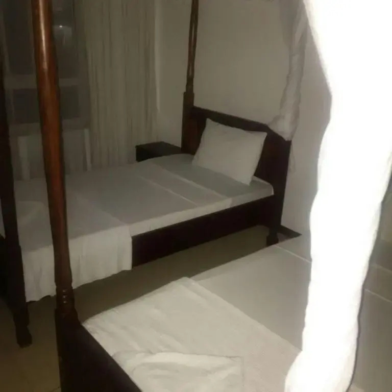 Moffat Court Boutique Hotel