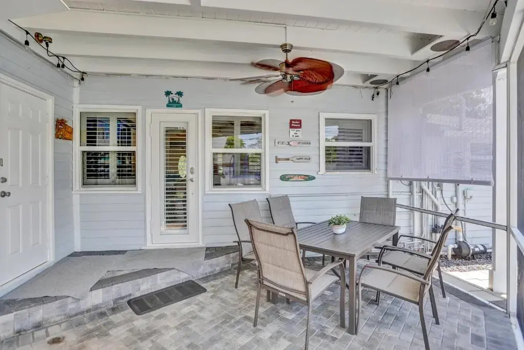 Modern & Fun 3BD Villa by the Beach, Pool & BBQ