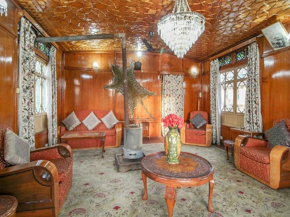 Oyo 14629 Ibrahim Group Of Houseboats
