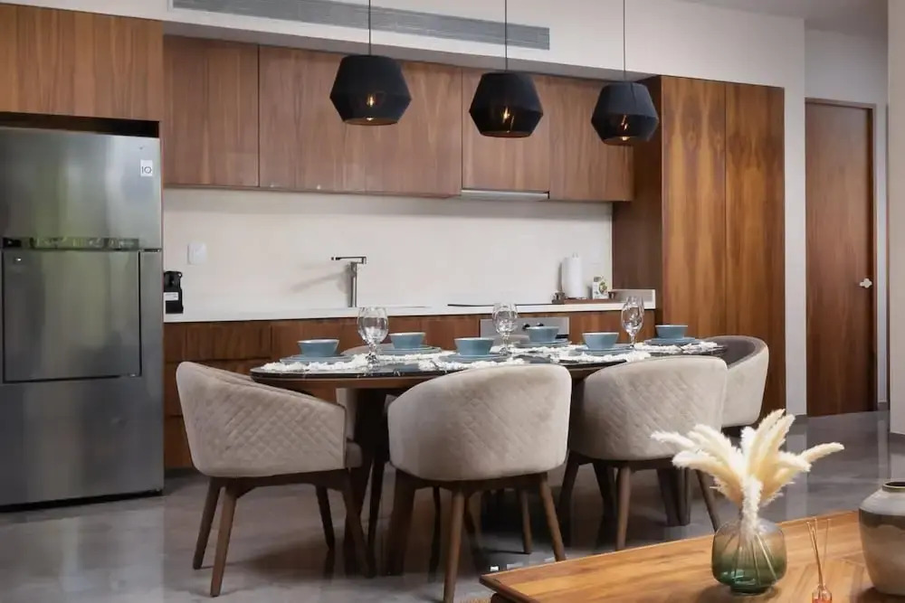 Bright Stylish 2 BR Condo With Pool View Gym Spa Access
