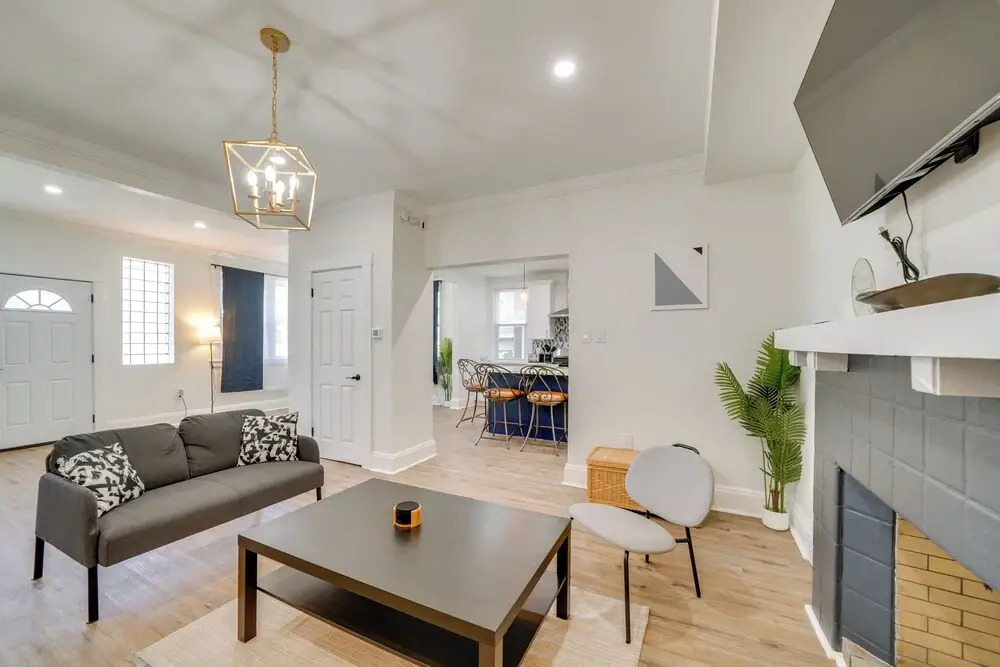 4 Mi to Dtwn: Pet-friendly Home in Pittsburgh