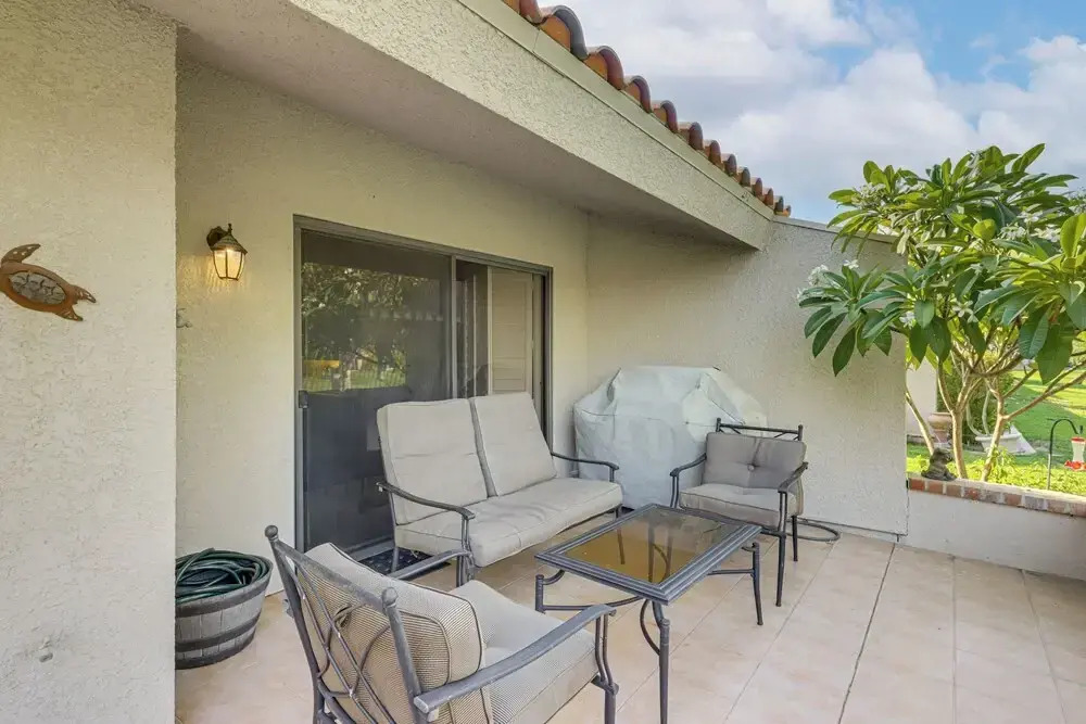 Golf & Swim: Country Club Condo in Palm Desert