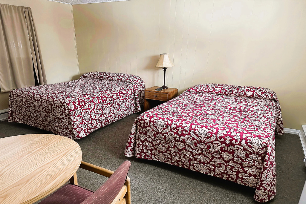 Love Hotels Timberline By OYO Lake Superior