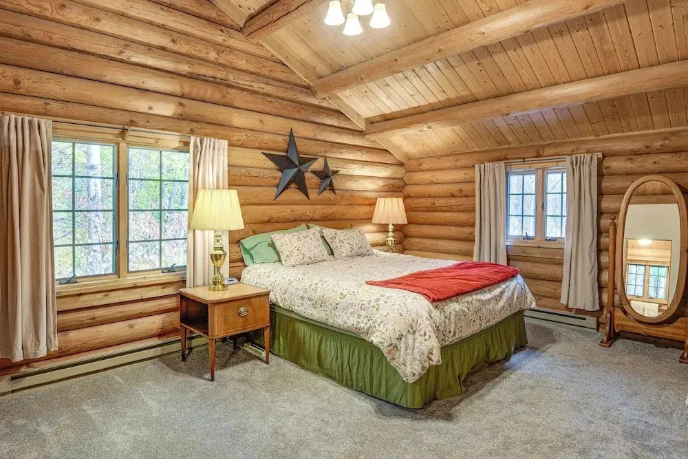 Along Big Wood River: Hailey Family Cabin w/ Yard