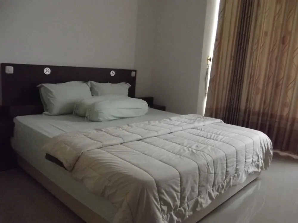 Three Bedrooms House With a Pool