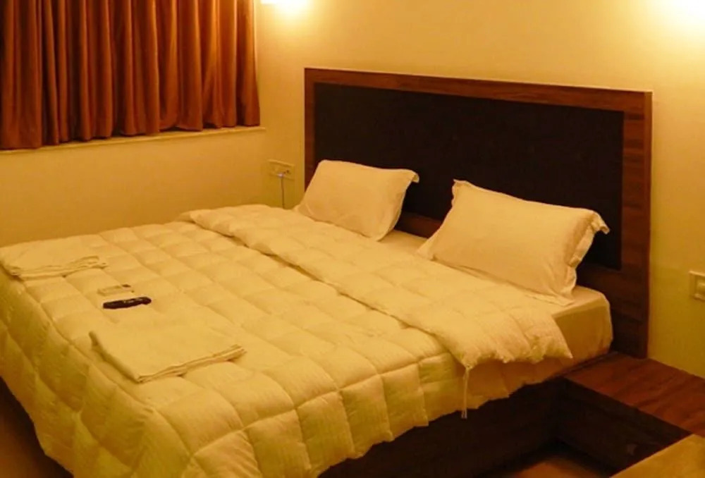 Hotel Vraj Inn