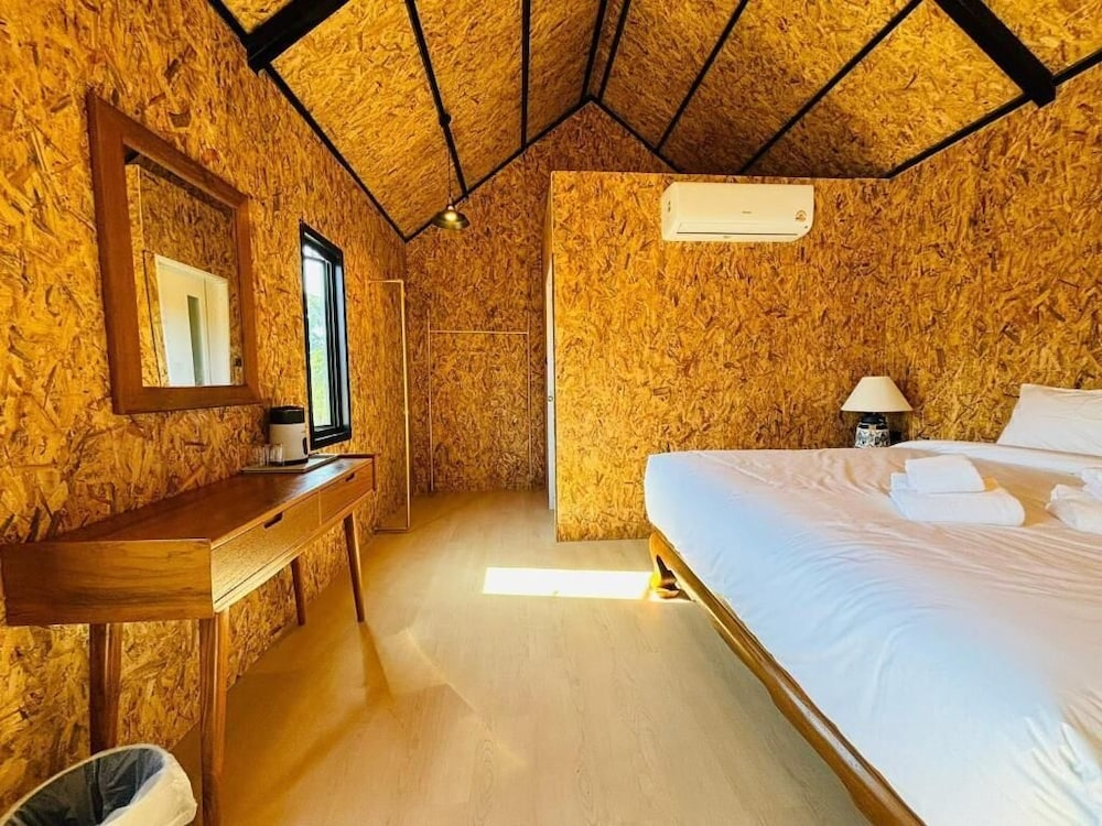 Tavana Residence