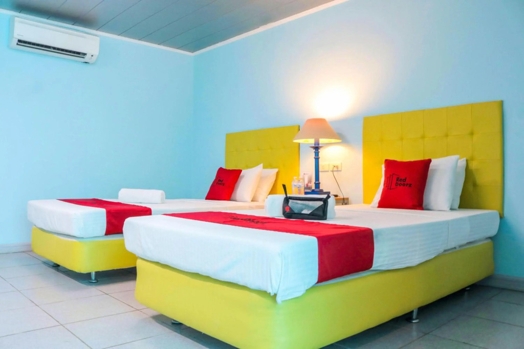 RedDoorz Plus at New Era Budget Hotel Near UCMed and Chong Hua Hospital Mandaue FORMER RedDoorz Plus New Era Budget Hotel Mandaue