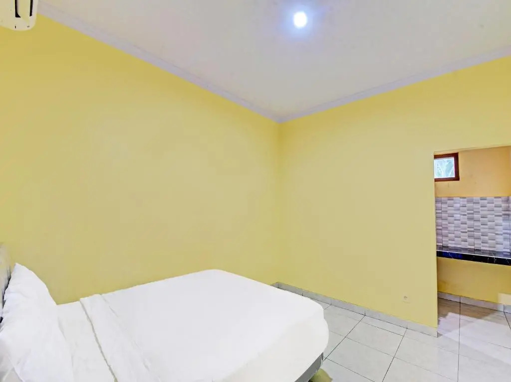 OYO 90823 Casa Jupiter Shine