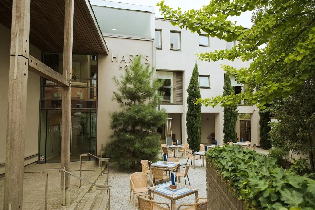 Harts Hotel