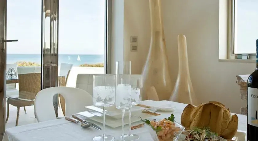 Villa Rosa Marina On The Beach