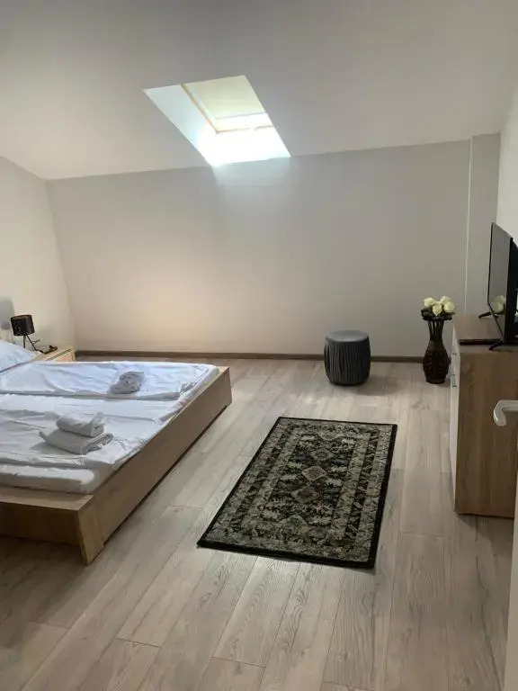 Laur Residence