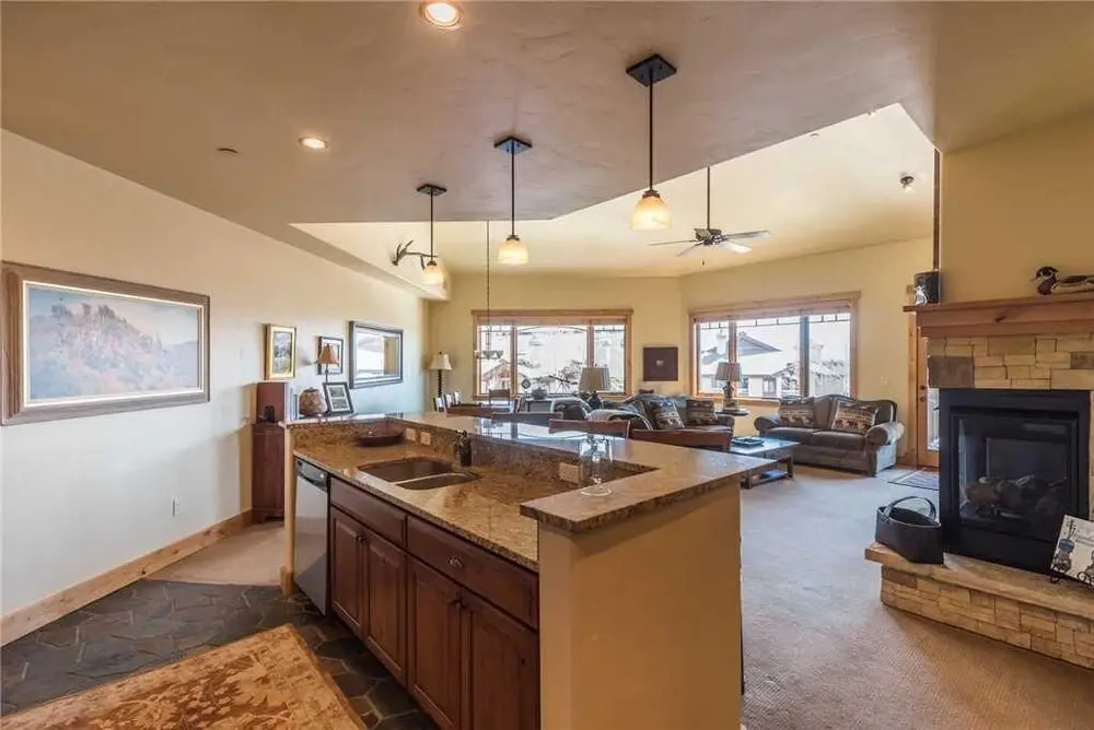 6302 Bear Lodge, Trappeur's Crossing Apartment 3