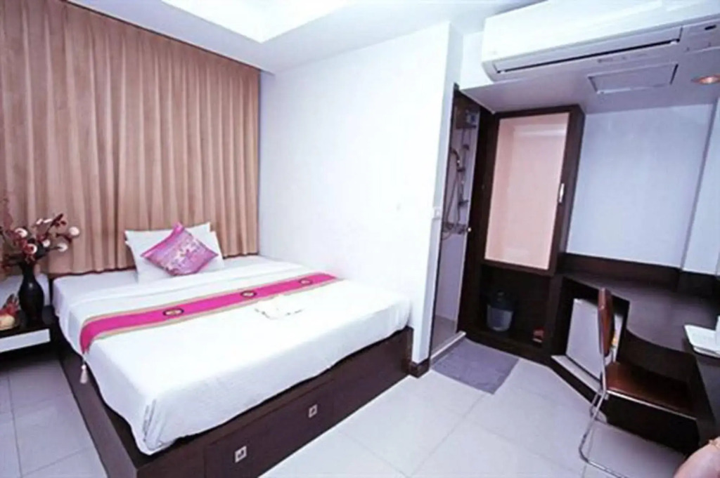 Cozi Inn Hotel, Bangkok