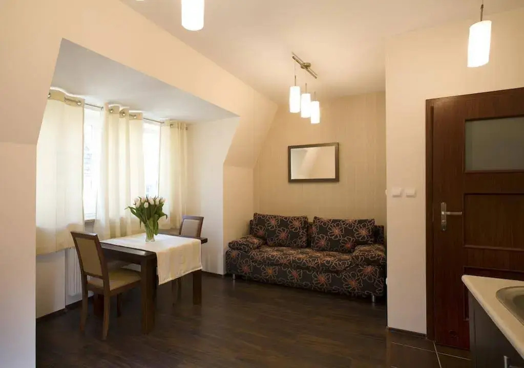 LeoApart Solny Square ApartHotel