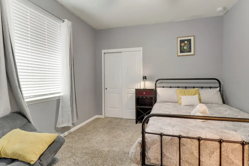 17 Mi to Dtwn Austin! Family Escape w/ Pool Access