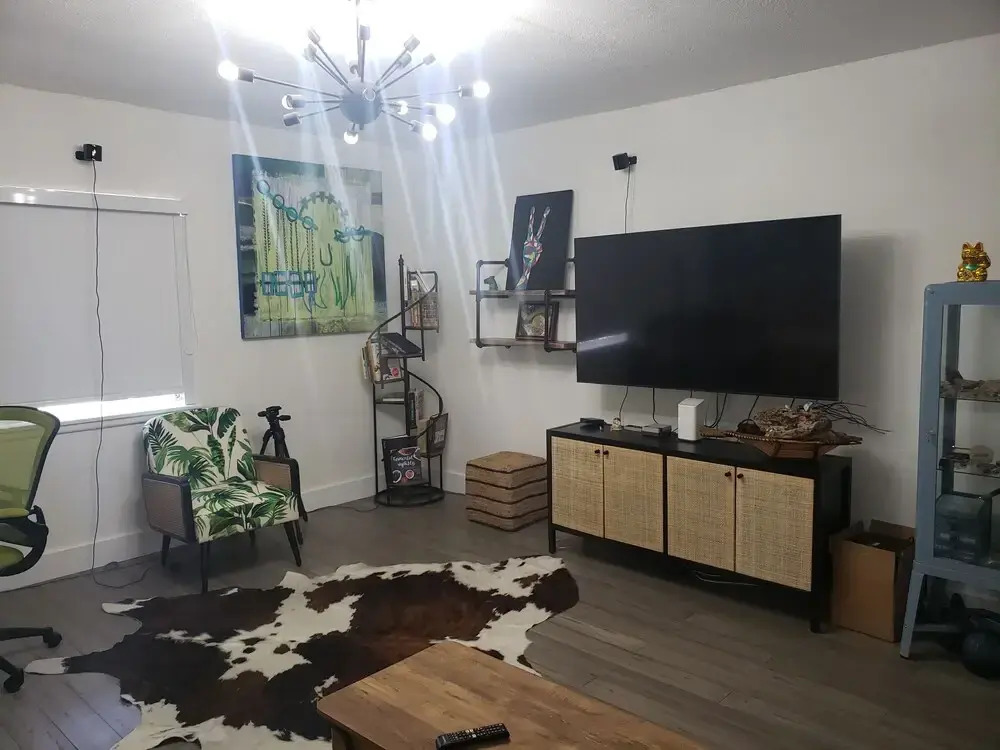 ARE-G Miami Lux Rental