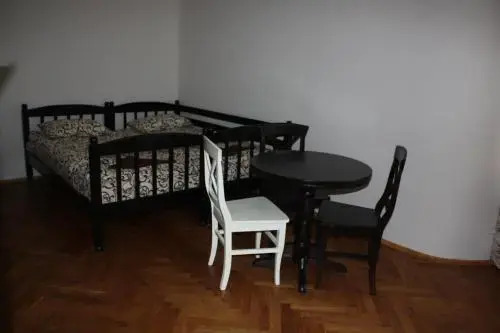 Hostel 12 chairs