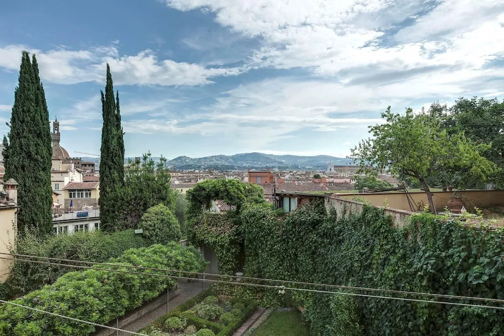 Magnoli 2 D in Firenze