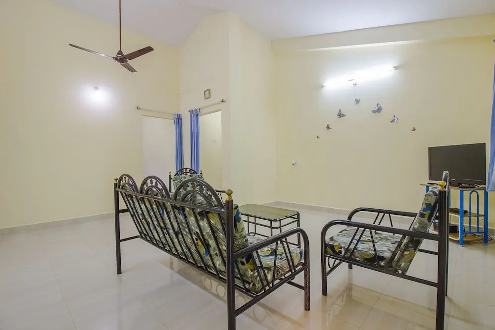 OYO 17401 Home Peaceful 2BHK Calangute