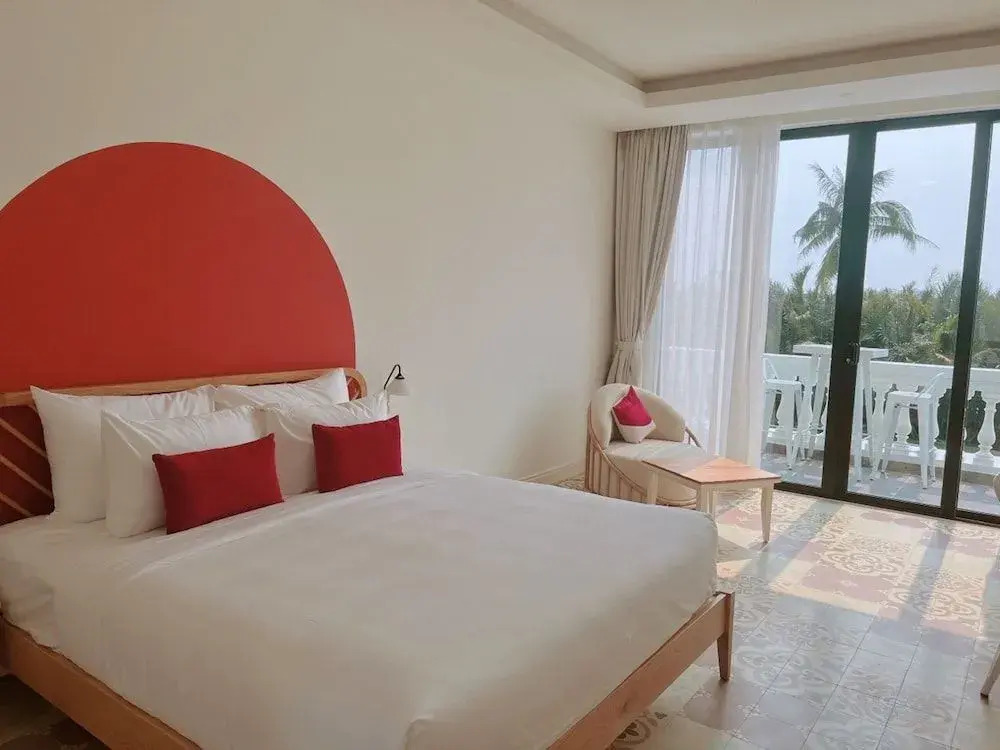 Moodhoian Riverside Resort & Spa