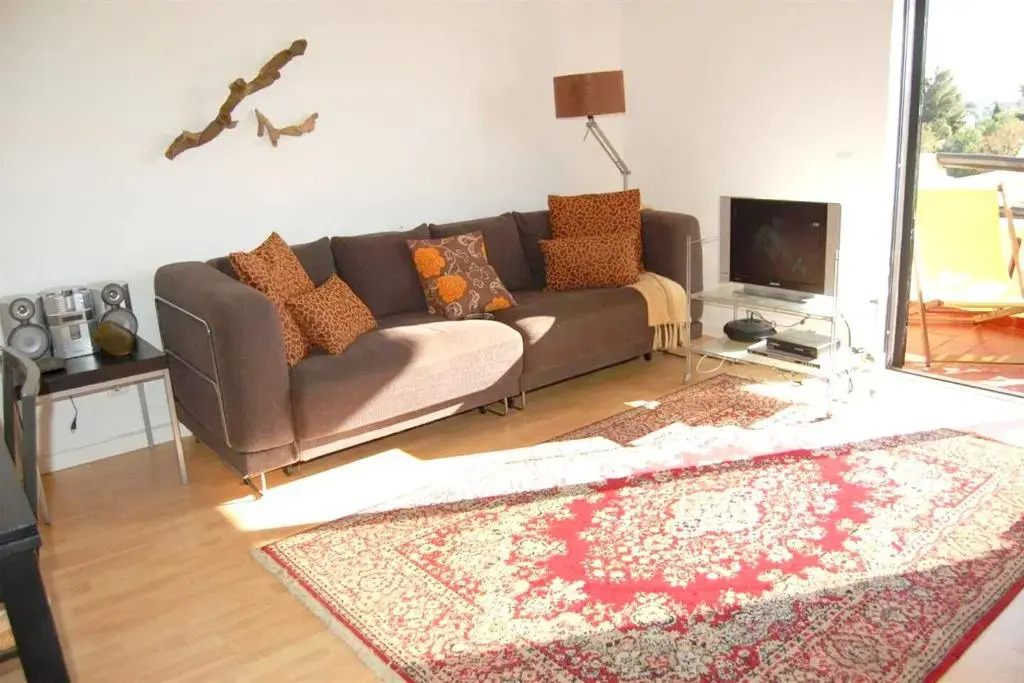 One bedroom appartement with shared pool balcony and wifi at Alvor 1 km away from the beach