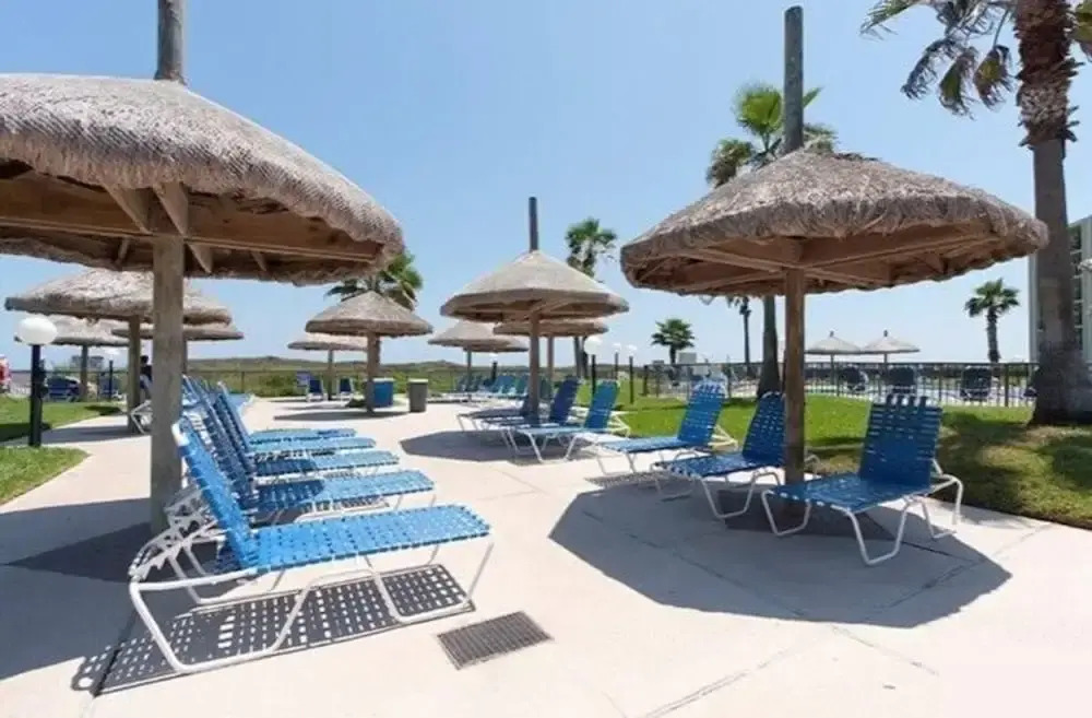 Renovated Saida Towers Getaway W/ Pool & Hot Tub 2 Bedroom Condo