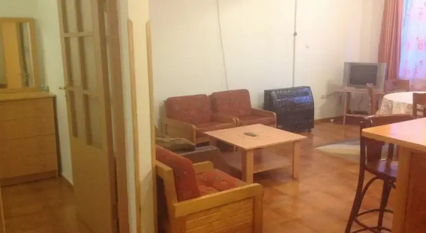 Sunny Apartment on Avet Avetisyan