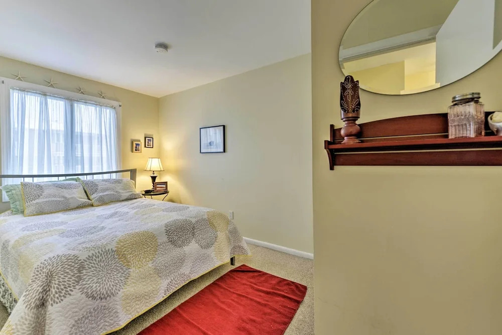 Family-friendly Wildwood Townhome ~ 3 Mi to Beach